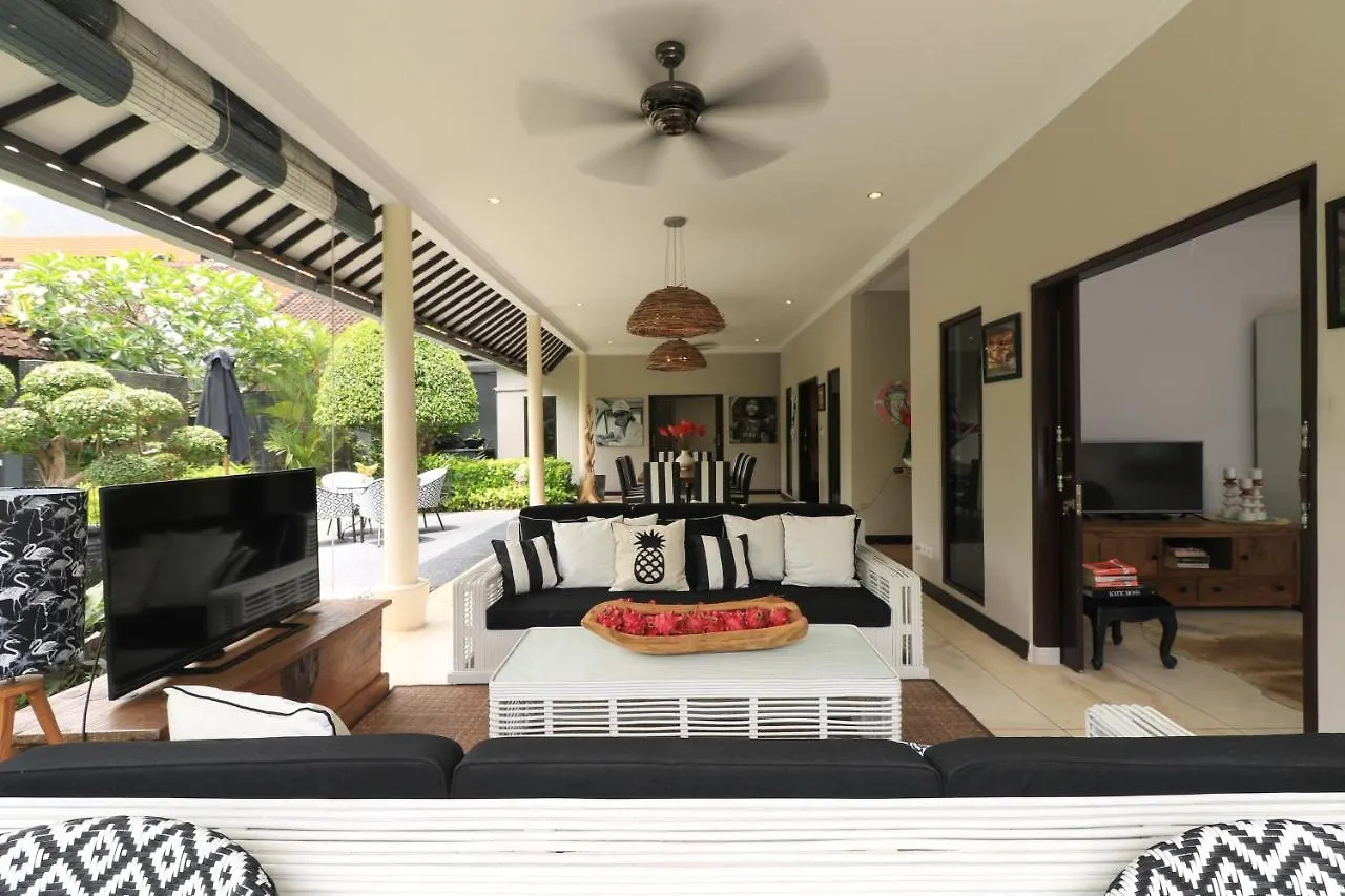 Villa Bloom 1 - 4 Bedrooms, 4 Bathrooms, Private Pool Close To The Beach Seminyak