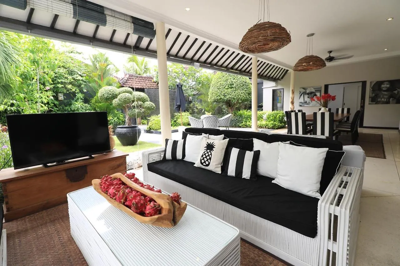 Villa Bloom 1 - 4 Bedrooms, 4 Bathrooms, Private Pool Close To The Beach Seminyak