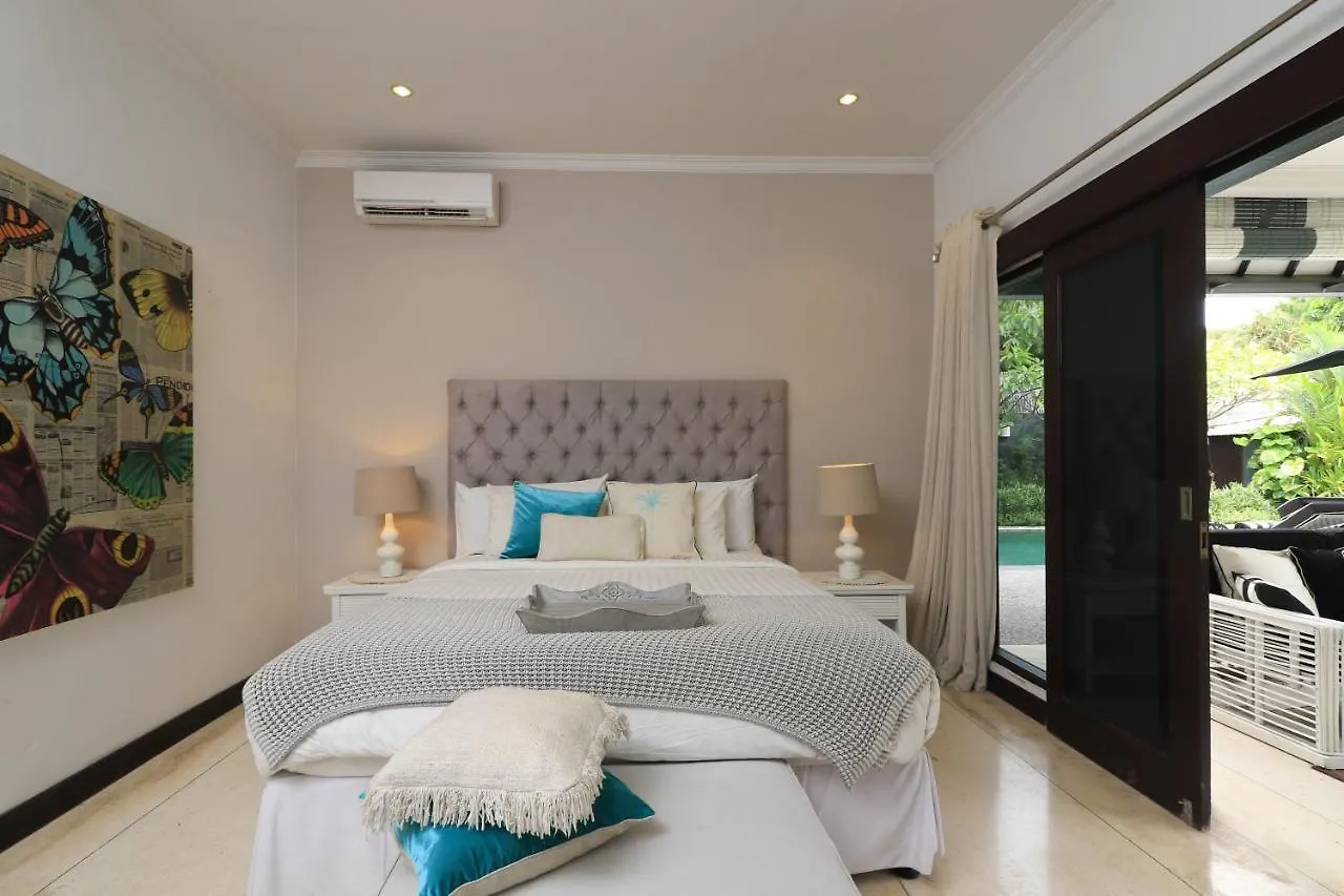 Villa Bloom 1 - 4 Bedrooms, 4 Bathrooms, Private Pool Close To The Beach Seminyak Indonésie