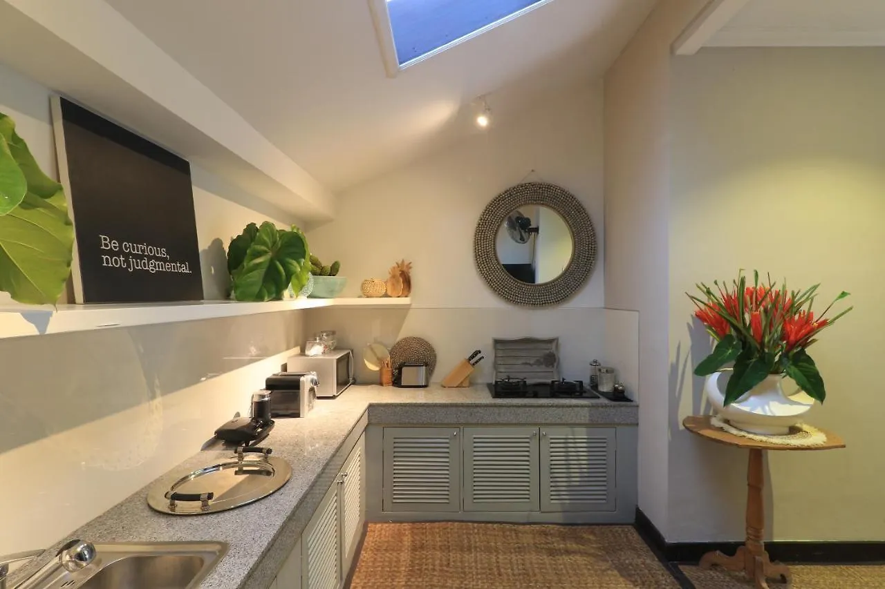 Villa Bloom 1 - 4 Bedrooms, 4 Bathrooms, Private Pool Close To The Beach Seminyak Indonésie